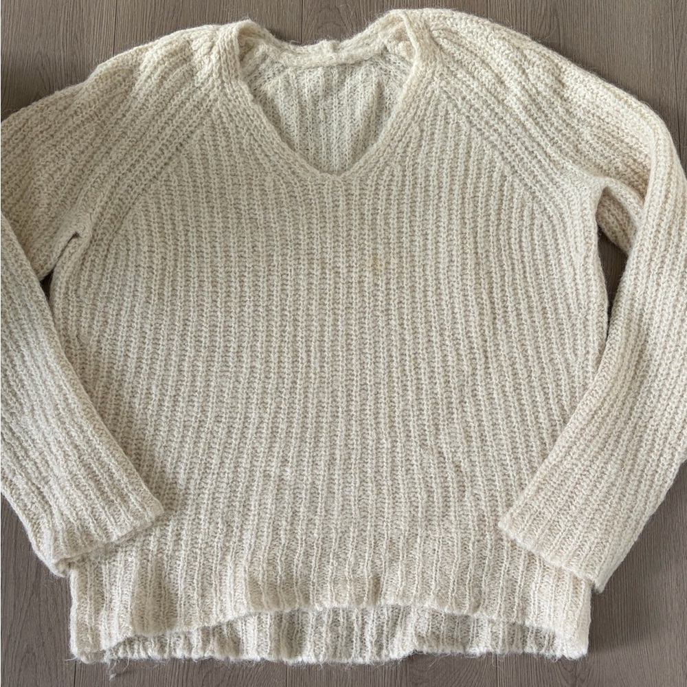 Arket Cream V-Neck Sweater